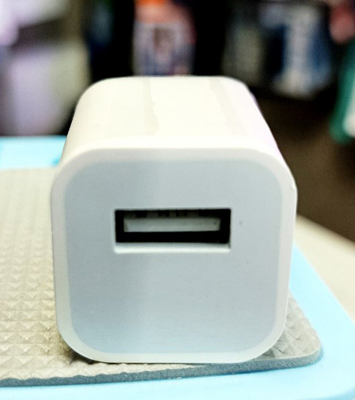 کلگی شارژر آیفون (iPhone) اصلی (سر کارتنی) - آداپتور ۵ واتی